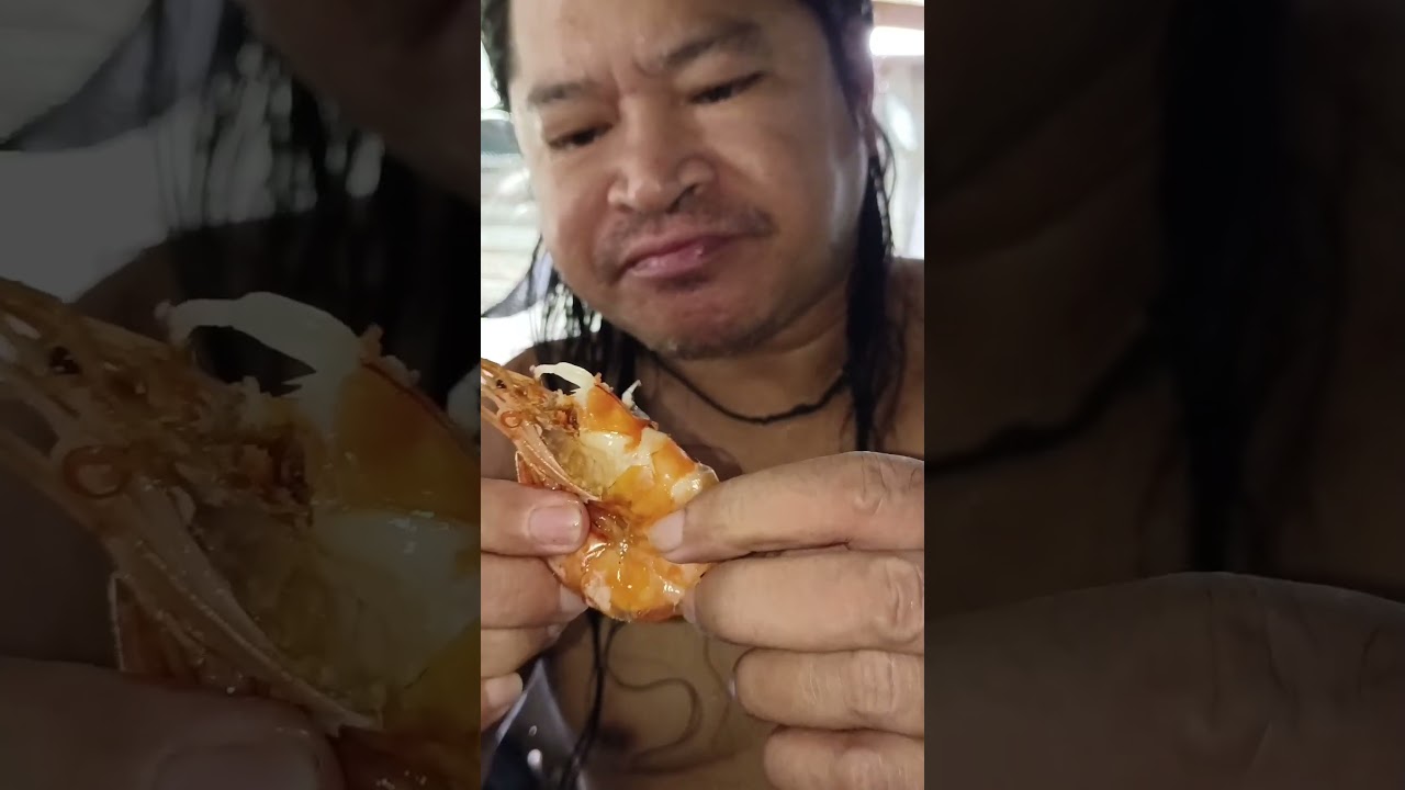 huge shrimp cooking 