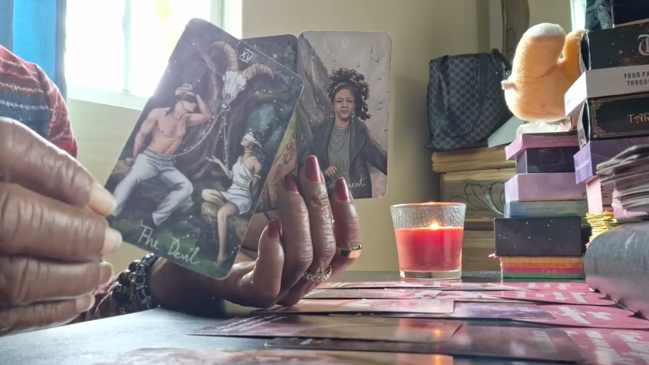 💓Этот человек одержимо смотрит 👀 на ваши фотографии на своем телефоне 📱😍