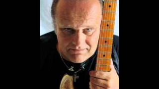 Video thumbnail of "Walter Trout - Go the Distance"