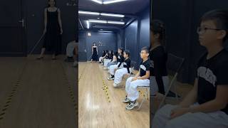 Do you believe these are child models posing? Cô Huyền khá bất ngờ về khả năng sáng tạo của các con