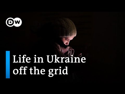 How are Ukrainians coping without power in a cold winter? | DW News