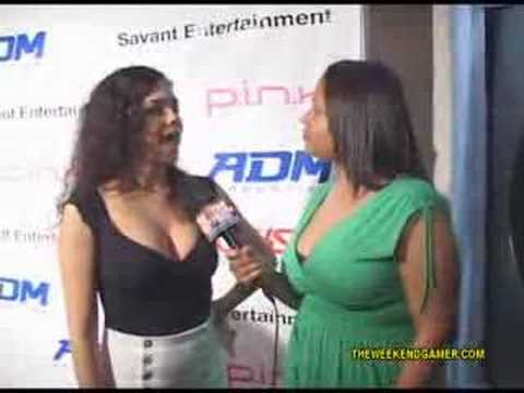 Jennifer Freeman w/ TheWeekendGamer @ Reggie Bush'...