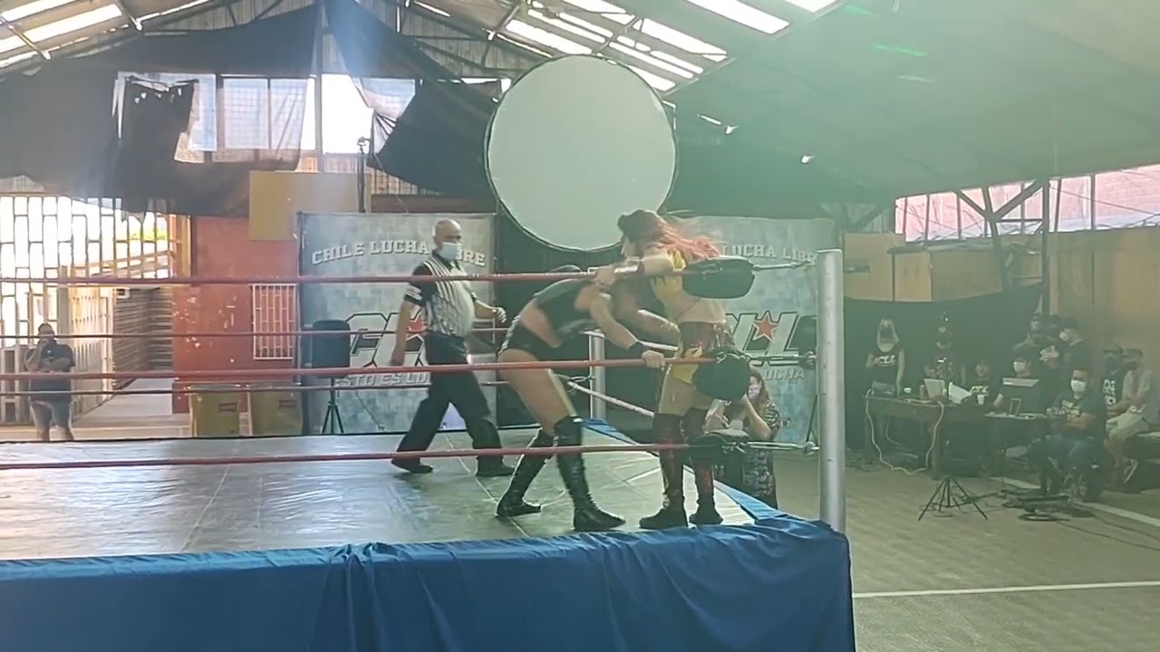 Cami Love vs Divinna