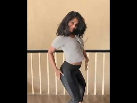 Hot Indian girl twerking! - YouTube