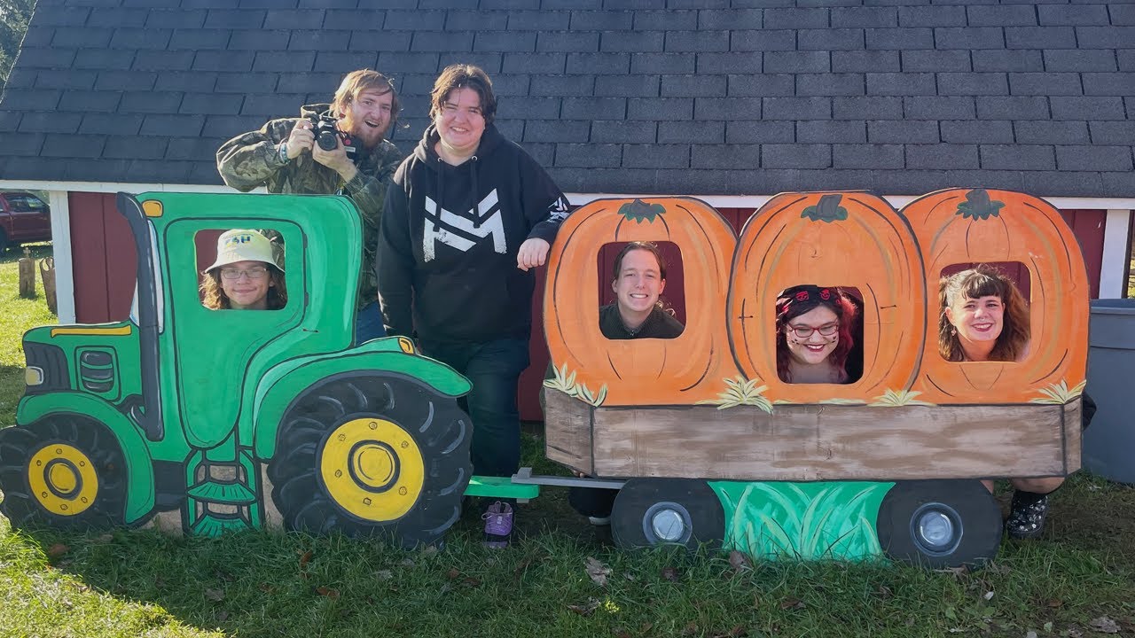 Pumpkin Carving Competition w/@TheBlurbBSE Cast