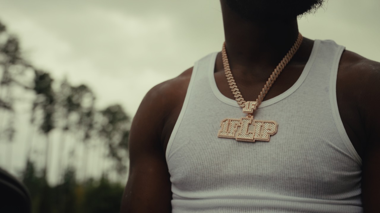 Watch 1F Flippa - Roll On (Official Music Video) on YouTube Watch 1F Flippa - Roll On (Official Music Video) on YouTube