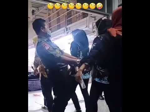 رجل الامن تفتيش الحريم