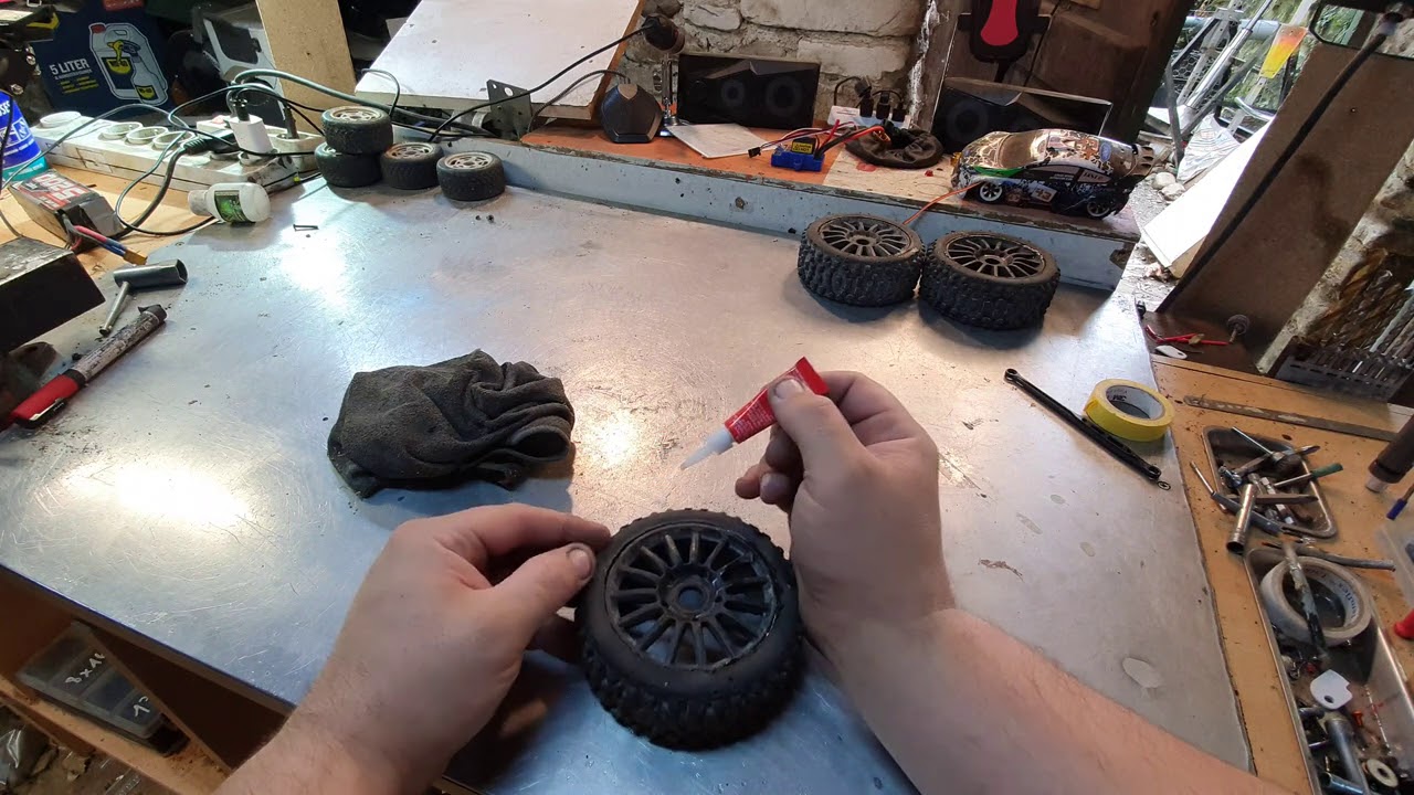 Comment coller ses pneus - voiture telecommandee - brushless remote car