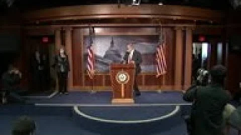 Schumer: 'President Trump, listen to Dr. Fauci!'