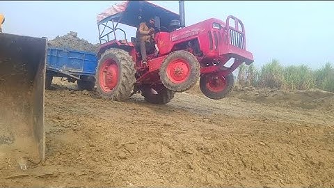 Mahindra 265 DI Tractor Stunt || JCB Machine loading soil in Mahindra tractor trolley
