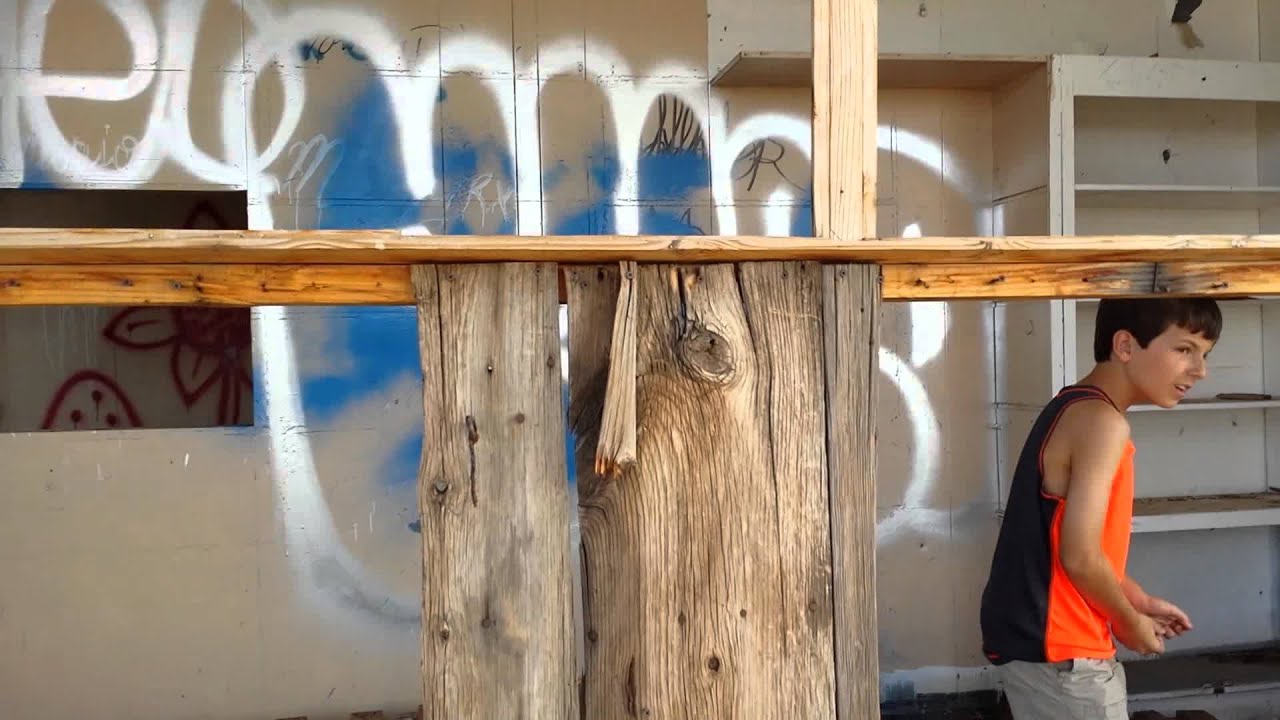 explorer 2 Two Guns ghost town in Arizona and abandoned gas station US Route 66