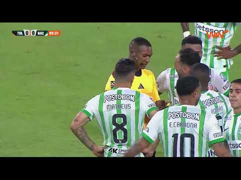 ¡Se va expulsado Matheus Uribe! ¡Se queda Nacional con un hombre menos ante Tolima!