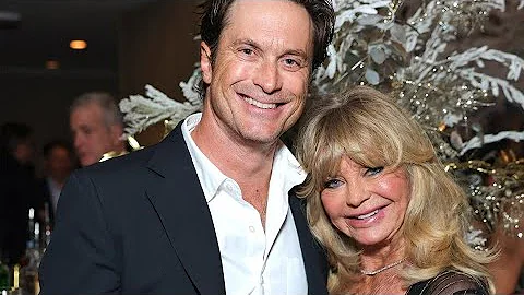 Goldie Hawn & Oliver Hudson Emotional Make-A-Wish Gala Red Carpet (Power of a Wish Award)