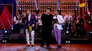 Video thumbnail of "Ахан Отыншиев Шудың бойында шөппен айналысып жүр"