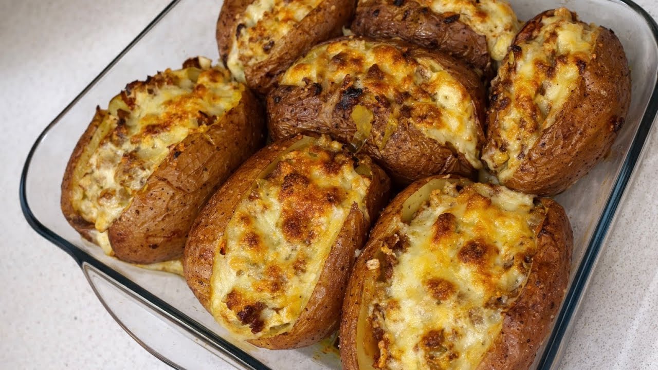 إلى عندك بطاطا نوضي  وجدي هاد الوصفة لفطور😍 كتجي بنينة بزاف أو بالزربة كتوجد بطاطس فالفرن