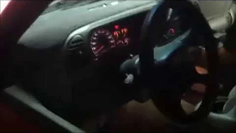 Làm thế nào để tắt đèn báo dịch vụ trên Chevy 99
