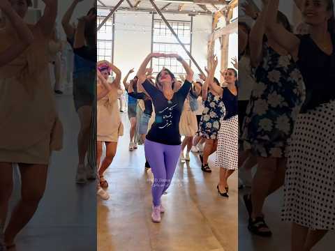 ورزش با رقص با کلی احساس قشنگ