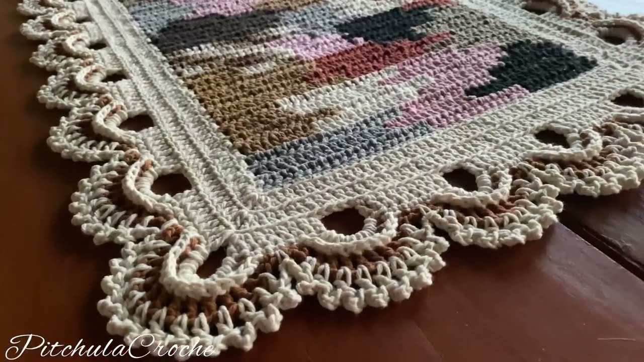 Tapete Ireny Parte 1 ponto conduzido com sobras de barbantes