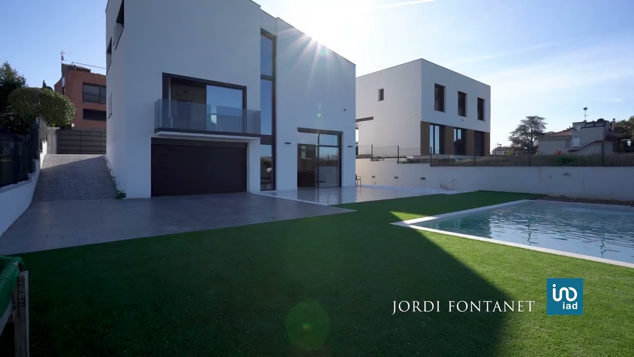 Chalet de lujo en Llerona