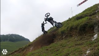 Thử thách lái xe moto leo lên dốc. screenshot 3