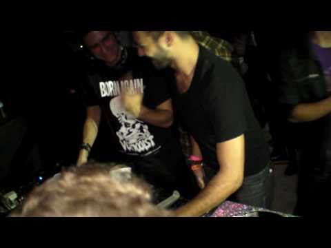 Putar Well - Boys Noize