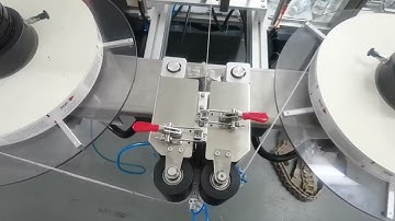 Automatic label roll stock splicing feature for opp labeling machine