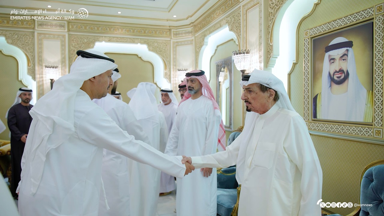 حاكم عجمان وولي عهده يتقبلان تهاني كبار المسؤولين وجموع المواطنين بشهر رمضان