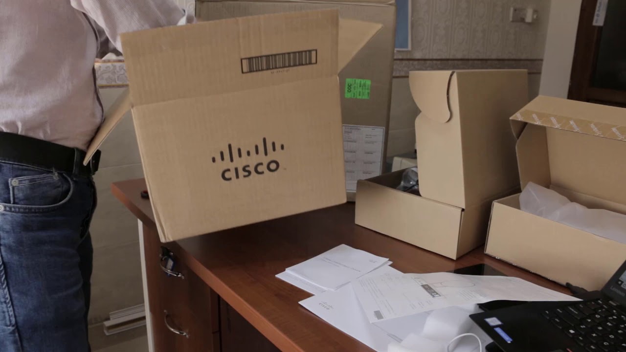 unBoxing Cisco Spark Room Kit 60