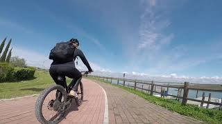 Ciclabile da Jesolo a Lio Piccolo lungo la laguna veneziana - YouTube