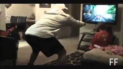 Dad Knocks out Kid on Xbox Kinect? EPIC FAIL!