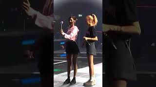 Chaelisa Unending Thread From Melbourne Concert chaelisa rose lisa lisaa lalisa lisamanoban 
