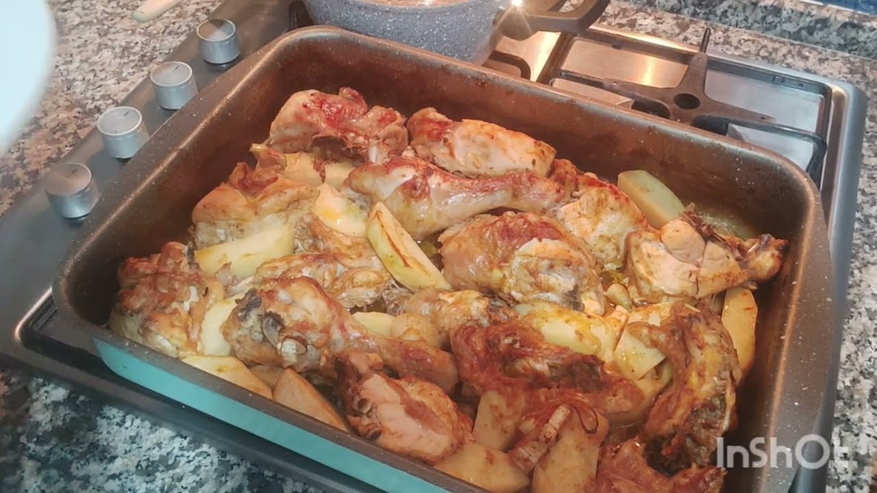 Soslu sebzeli yumuşaçık fırın tavuk tek başına yeter