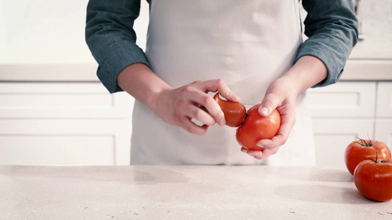 Chef’n Hullster™ Tomato Corer
