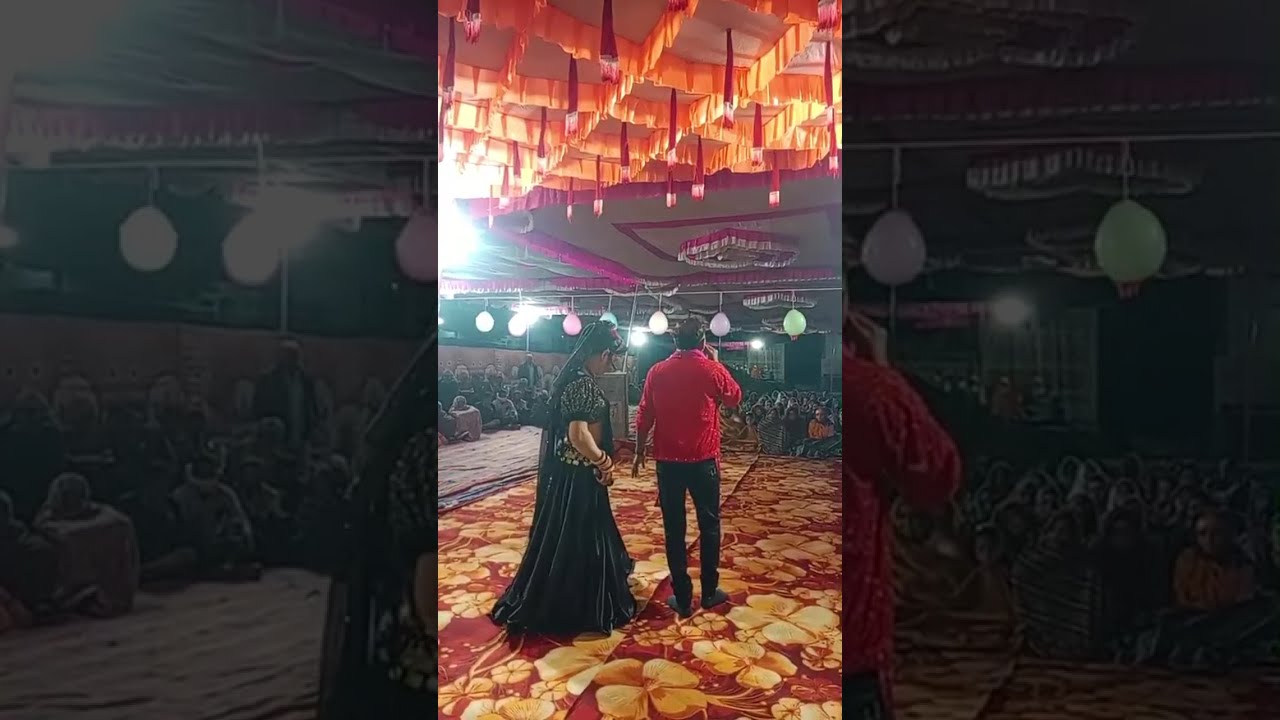 आदिवासी नाटक लाइव है!