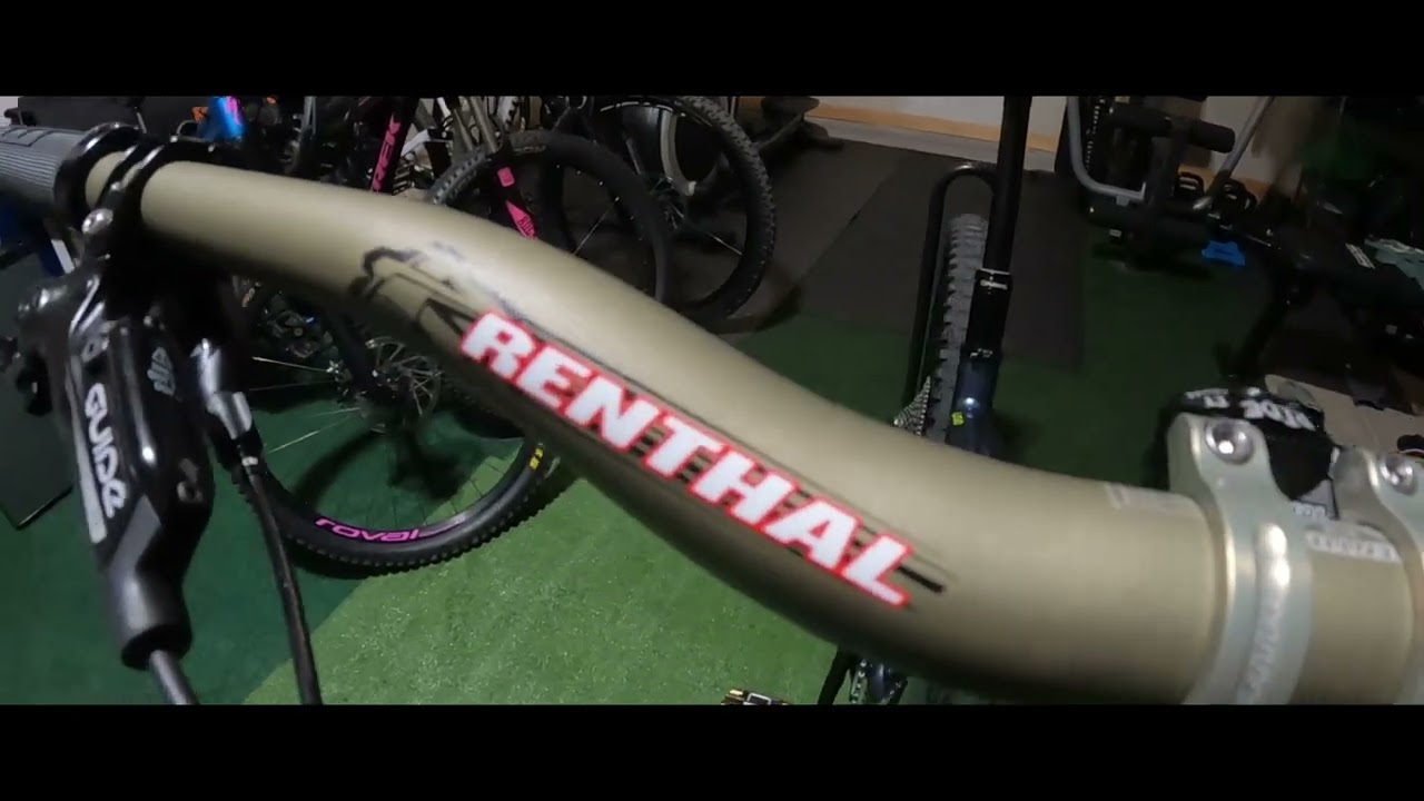 Levo with Renthal Fatbar…