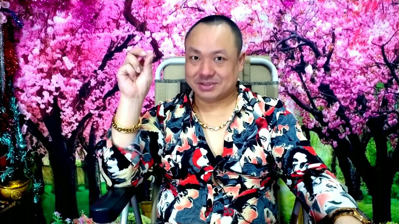 Phụ nữ không quá Xinh nhưng Đào hoa, lắm Đàn ông Si mê theo đuổi, Xếp hàng dài đều có Nét tướng này