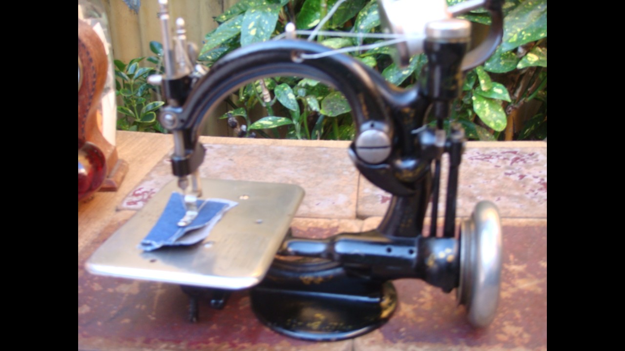 Old Vintage Antique Sewing Machine Wilcox Willcox & Gibbs For