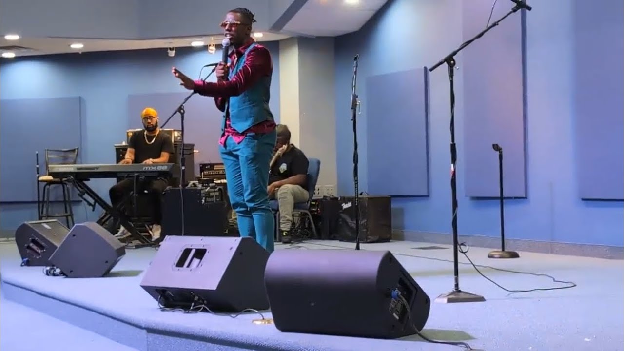 Душевное выступление Джамала Робертса на фестивале Inspirational Music Experience в Лас-Вегасе