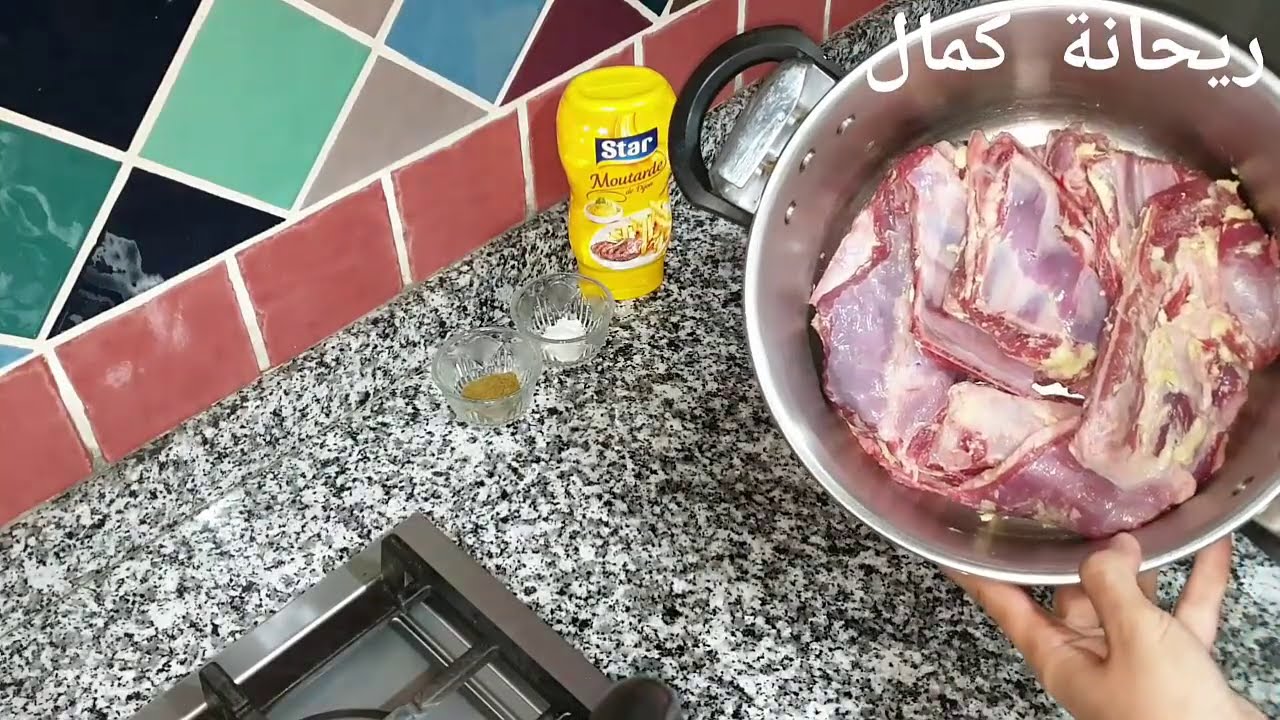 لحم مشوي مقلي في الكسرولة بدون قطرة ماء ، سهل وسريع ، بطعم لا يقاوم.  يوتيوب فود فطور شوفان