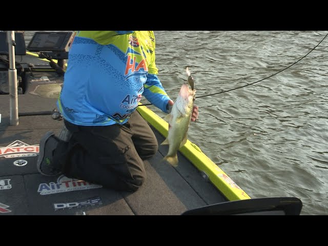 Fishing with Johnny Johnson - Summer Buzzbait Bite - Bartlett Lake