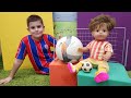 Erkek çocuk videoları! Serdar Ali ile futbol oynuyor! Çocuklar için video!
