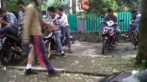 Harlem Shake (Big Family Parking 1$) SMAN 1 Cibinong