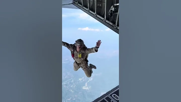 Do Marines go to jump school?  #poolee #marines #delayedentryprogram