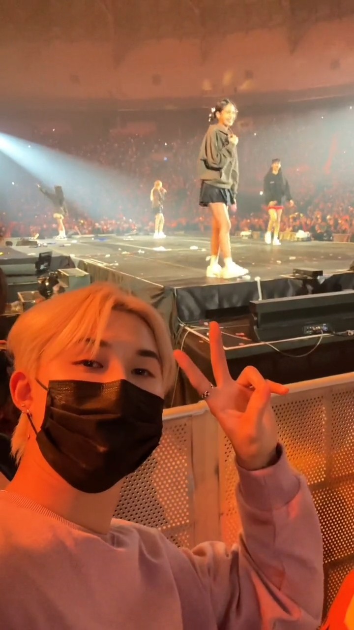 Dam!!! Lucky BLINK ? #jennie #jisoo #rosé #lisa #blackpink #shorts