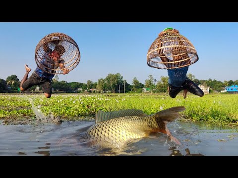 Most Popular Fishing Method With Bamboo Tools Polo In Riverside Bill | 2 Expert Boy Catch Big Fish