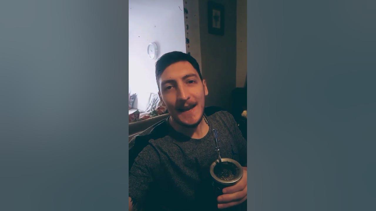 Jogador de basquete alejo montes da argentina mandando aquele salve