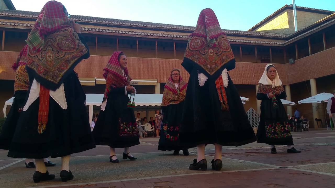 Bailes maragatos en Toral de los Guzmanes III