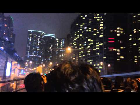 香港 名物オープントップバス