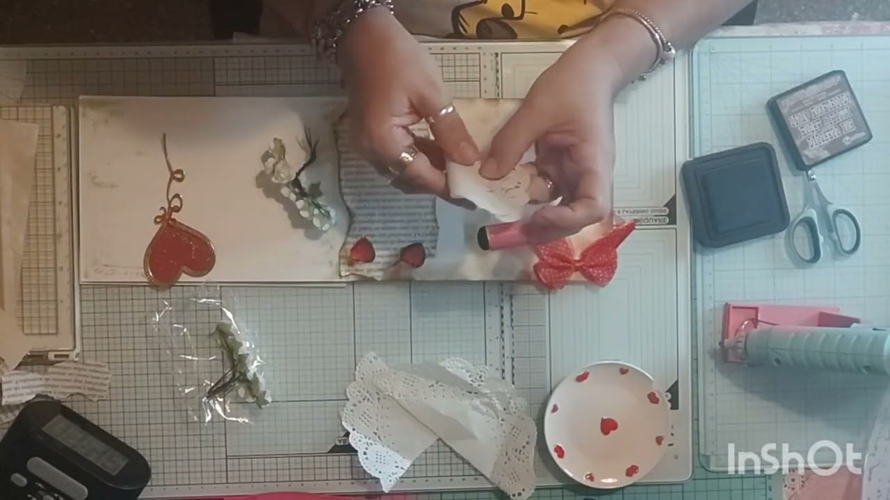 Reto mes de febrero   creado por Miss scrap.         Art journal  