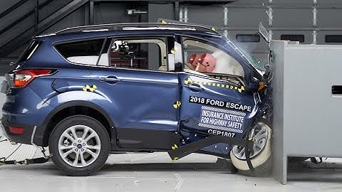 2018 Ford Escape passenger-side small overlap crash test (extended footage)